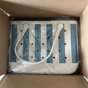 NWT Original BOGG Bag